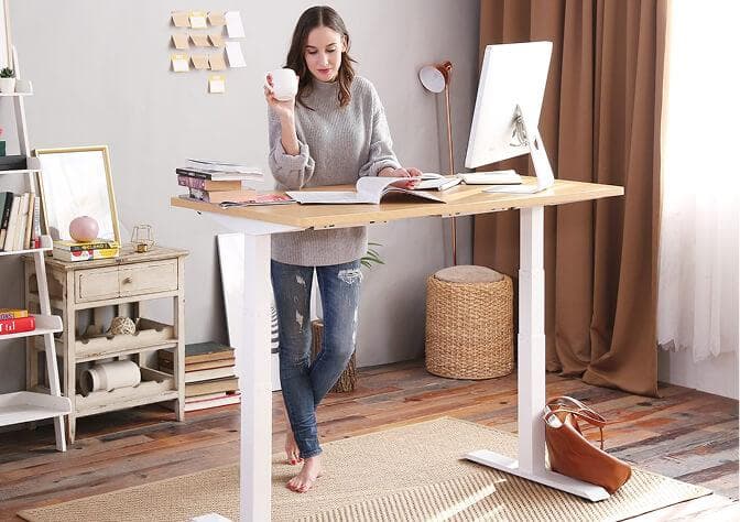 Bàn nâng hạ: Có thực sự đáng đầu tư cho sức khỏe của bạn?